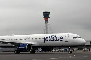 JetBlue Airbus A321LR at Heathrow